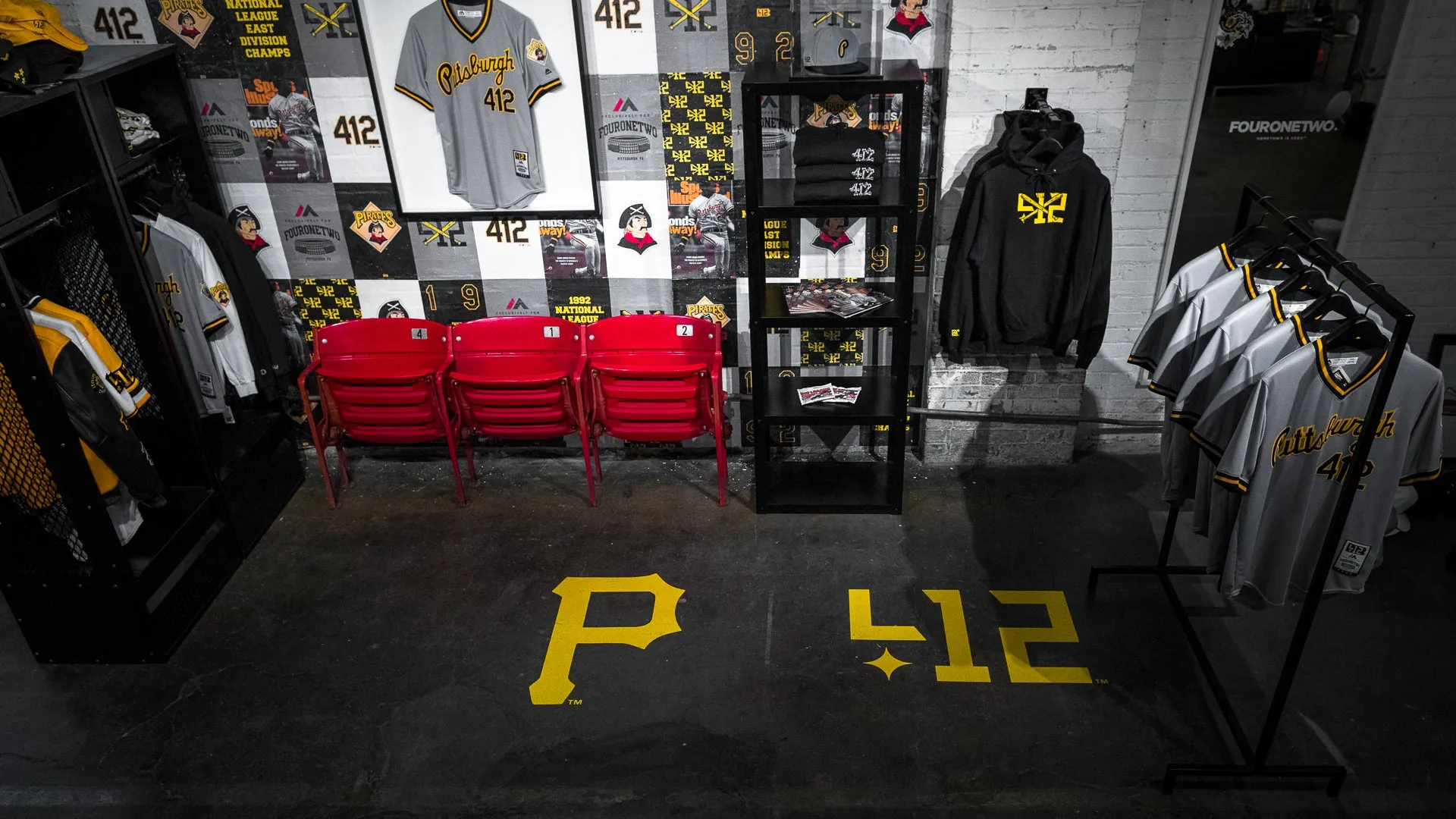 412® x Pittsburgh Pirates® "Pittsburgh Script" Jersey 2019